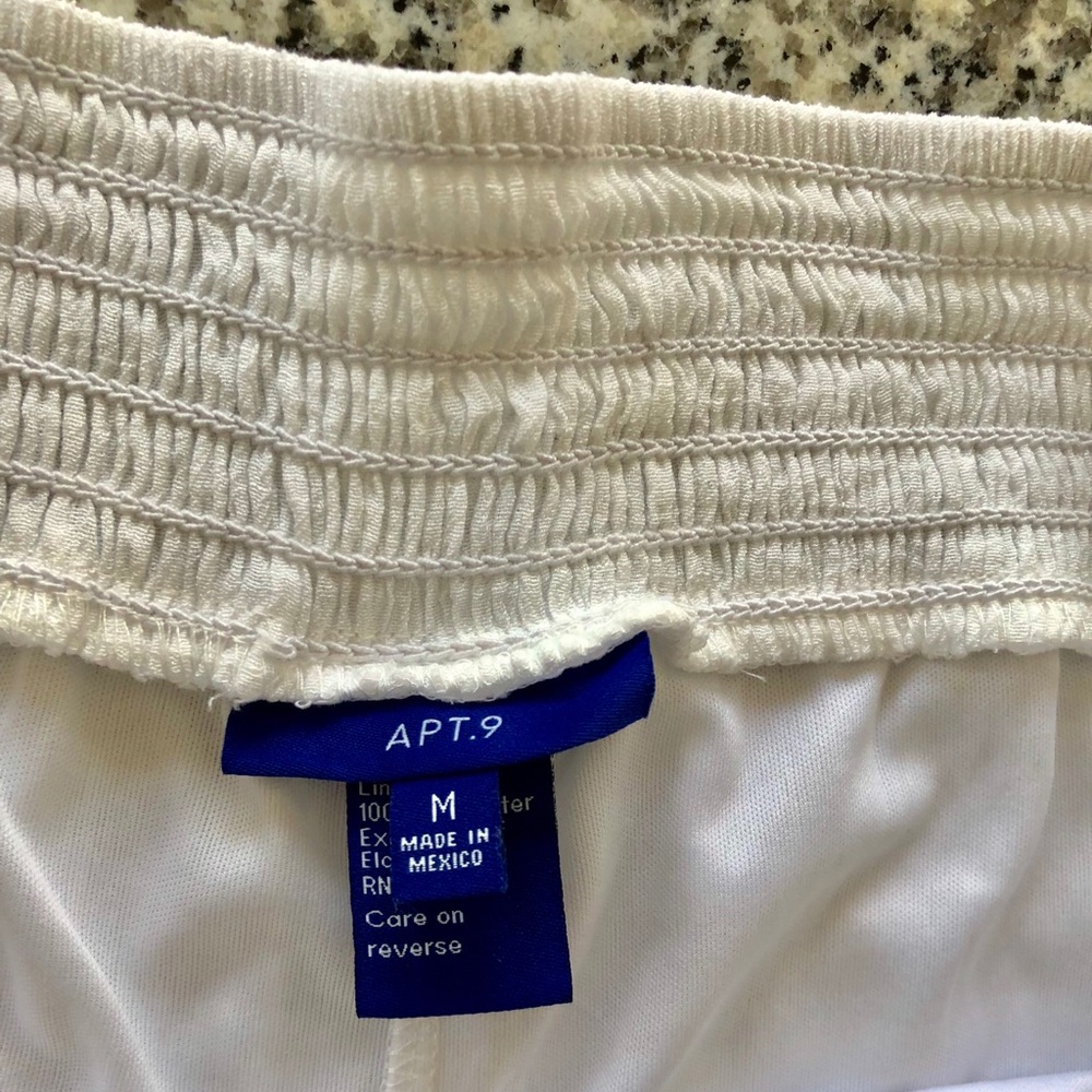 Lined Linen Shorts - Picture 9 of 10